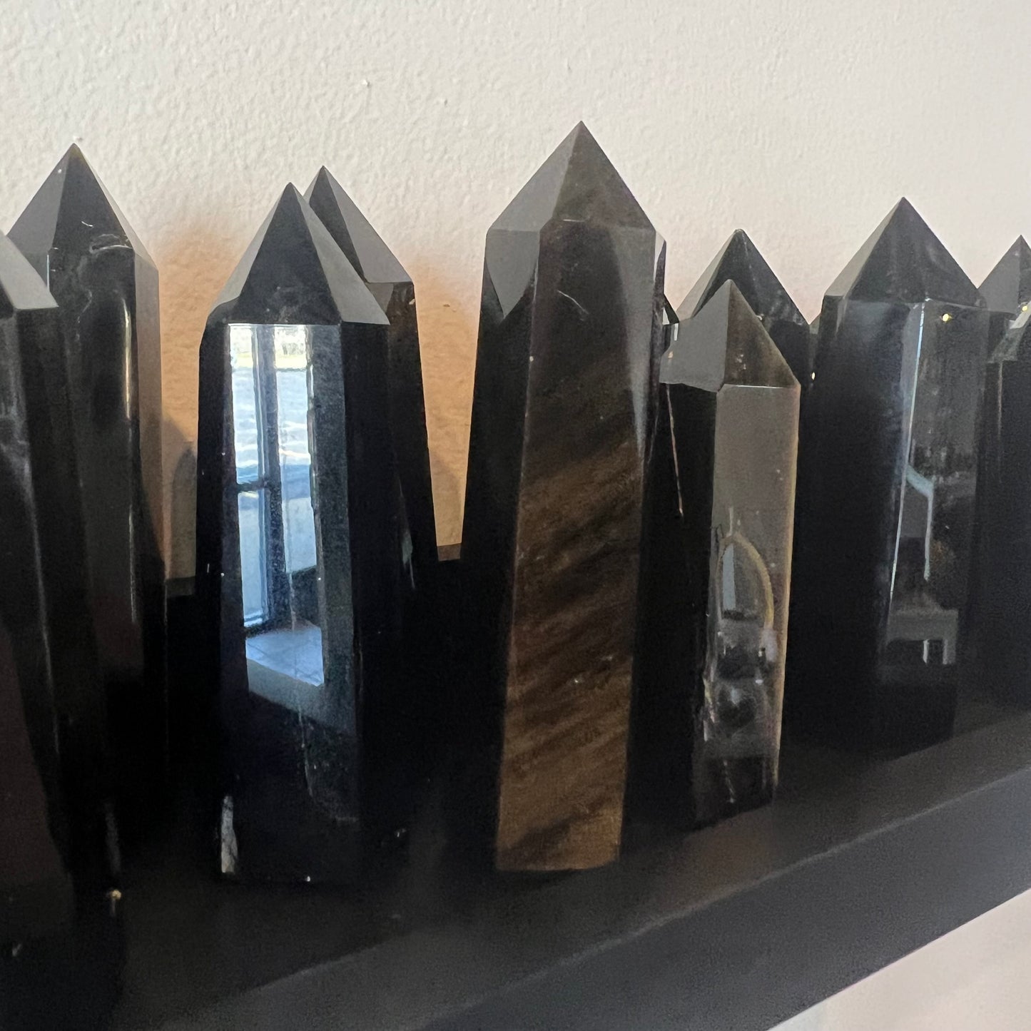 GOLD SHEEN OBSIDIAN TOWER