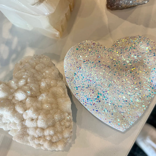 WHITE QUARTZ AURA HEART CLUSTER