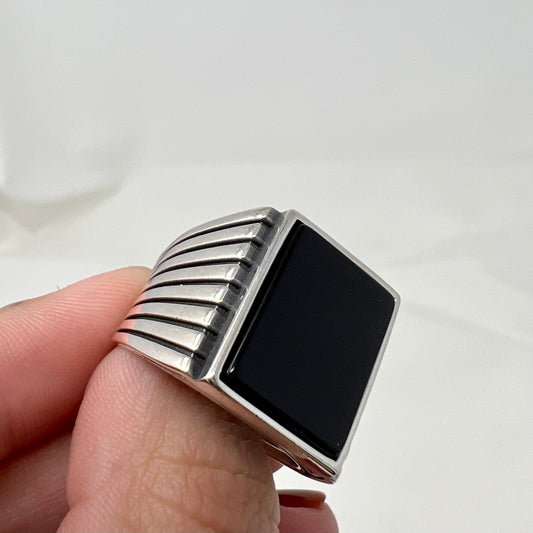 ONYX RING
