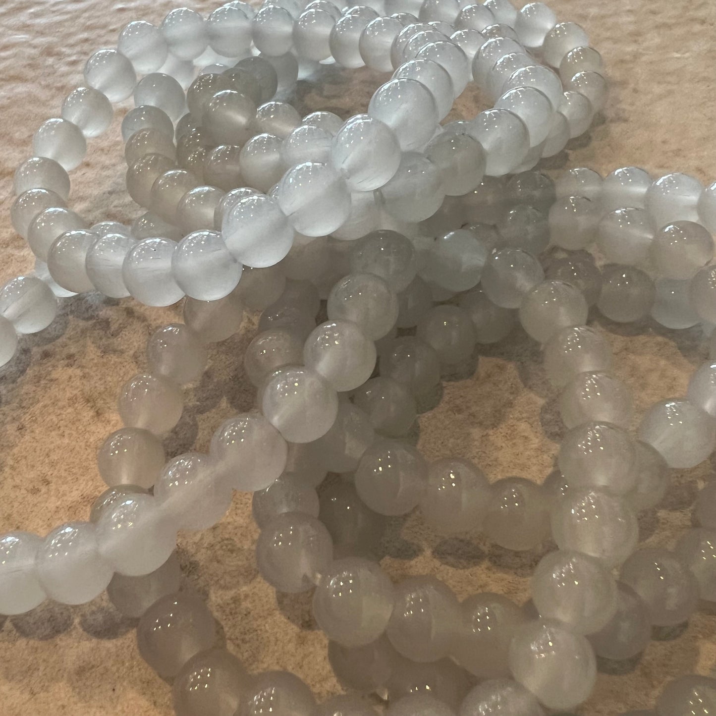 MILKY QUARTZ BEAD BRACELET
