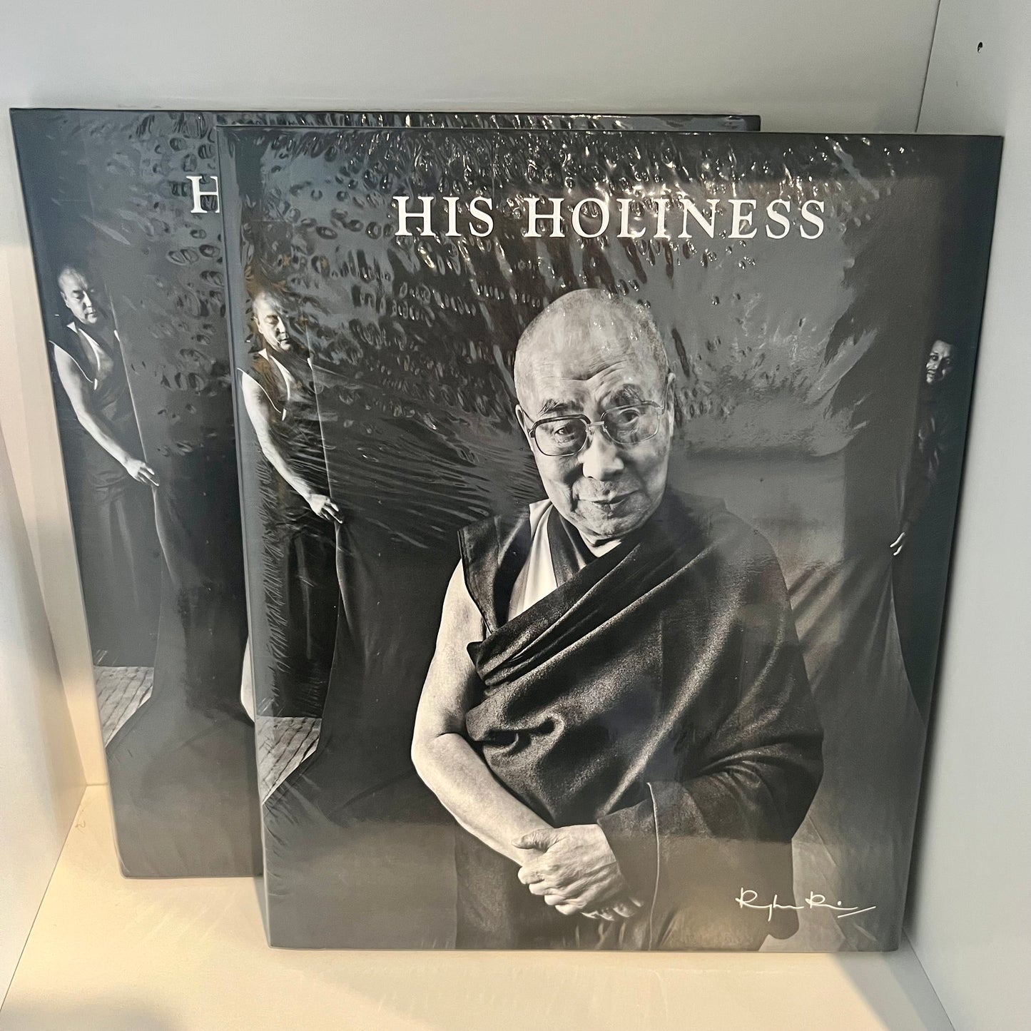 HIS HOLINESS: THE FOURTEENTH DALAI LAMA BOOK